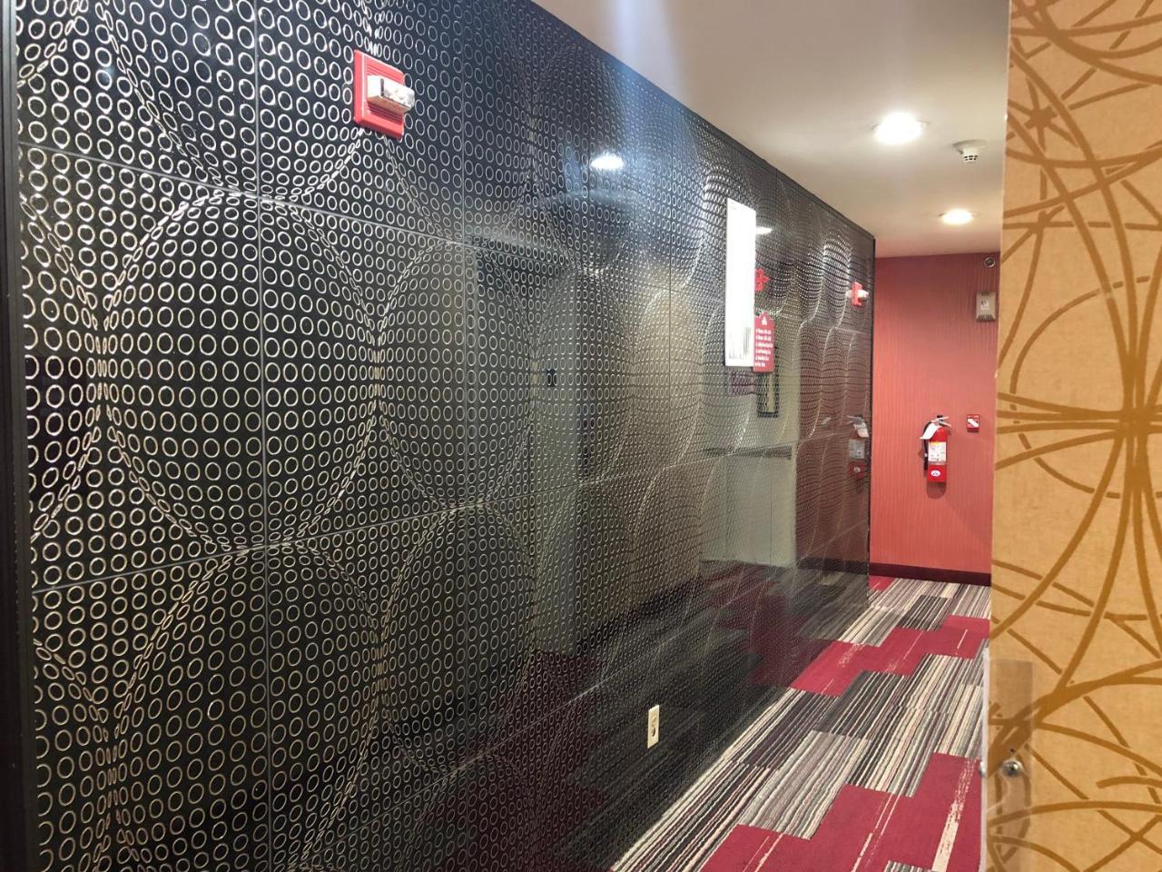 Days Inn By Wyndham Brooklyn New York Exterior photo